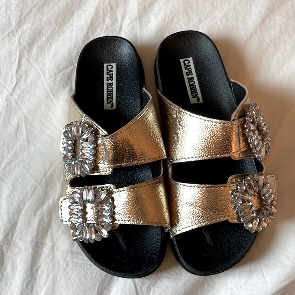 FUN. Cape Robbin Rhinestone Slides. Size 5.5